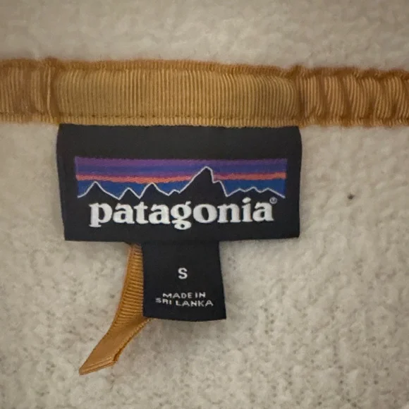 Patagonia Cream Sherpa Fleece Vest with Navy Trim and Tan Pulls - Picture 2 of 3
